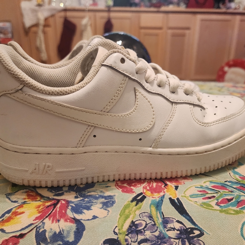 White AF1